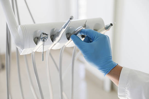 Professional Tooth Extraction technician working in Del Rio, TX